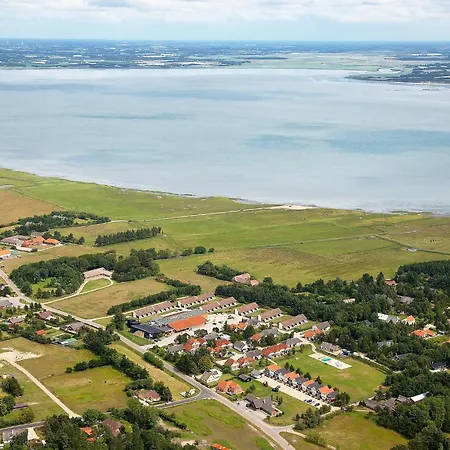 8 Person On A In Bl Vand Hébergement de vacances Blåvand